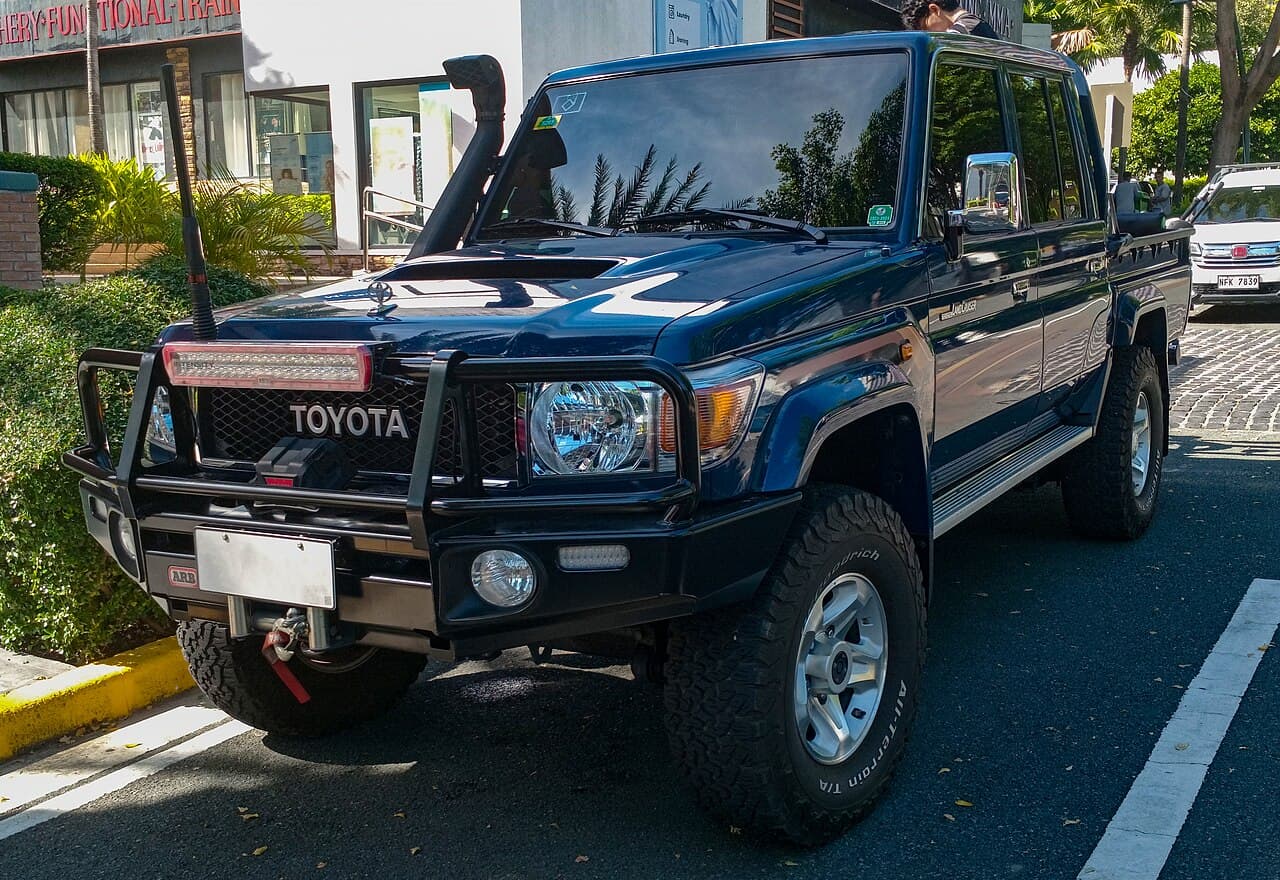 Toyota Land Cruiser 79